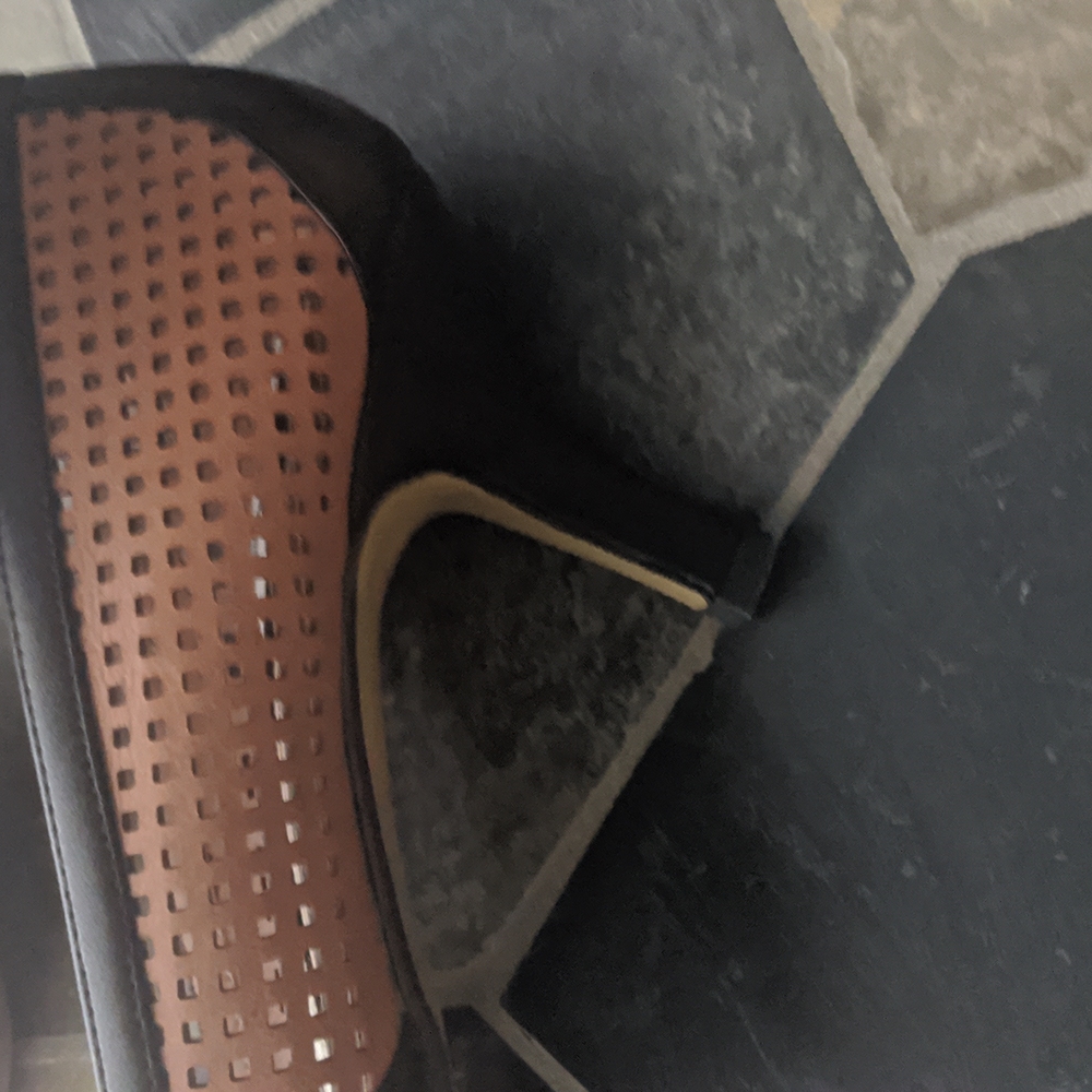 Shoes - Picture 5 of 5